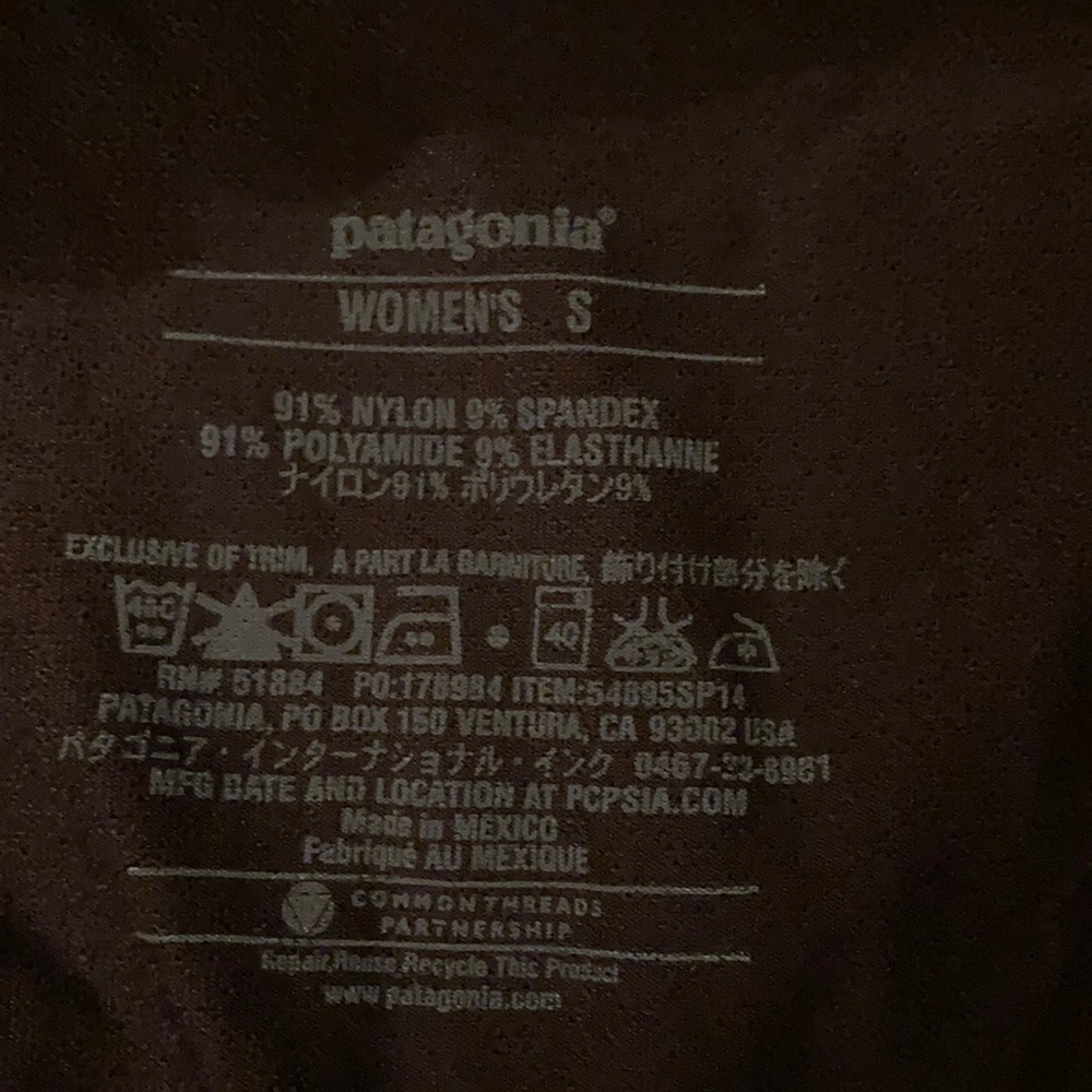 Patagonia super cute yoga top! - Picture 3 of 4